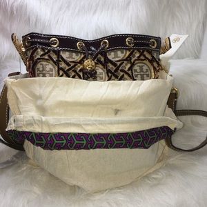 NWT TORY BURCH T MONOGRAM FIL COUPÉ BUCKET BAG , HAZELNUT, STYLE 137236